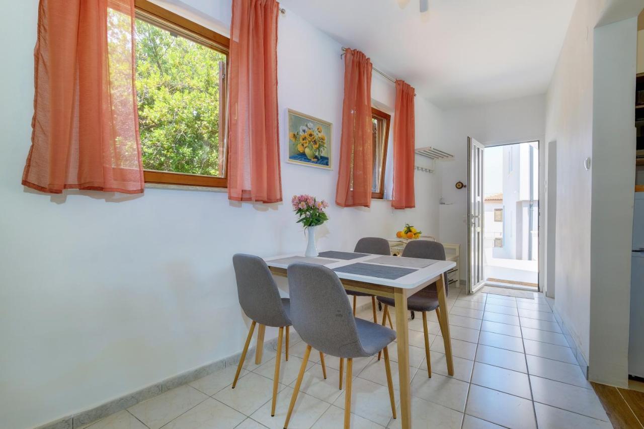 Apartments Hemetek Veli Lošinj المظهر الخارجي الصورة